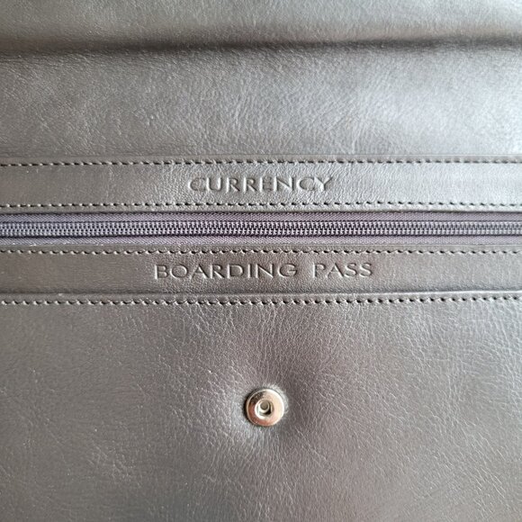 Danier Black Leather Clutch - Picture 5 of 14